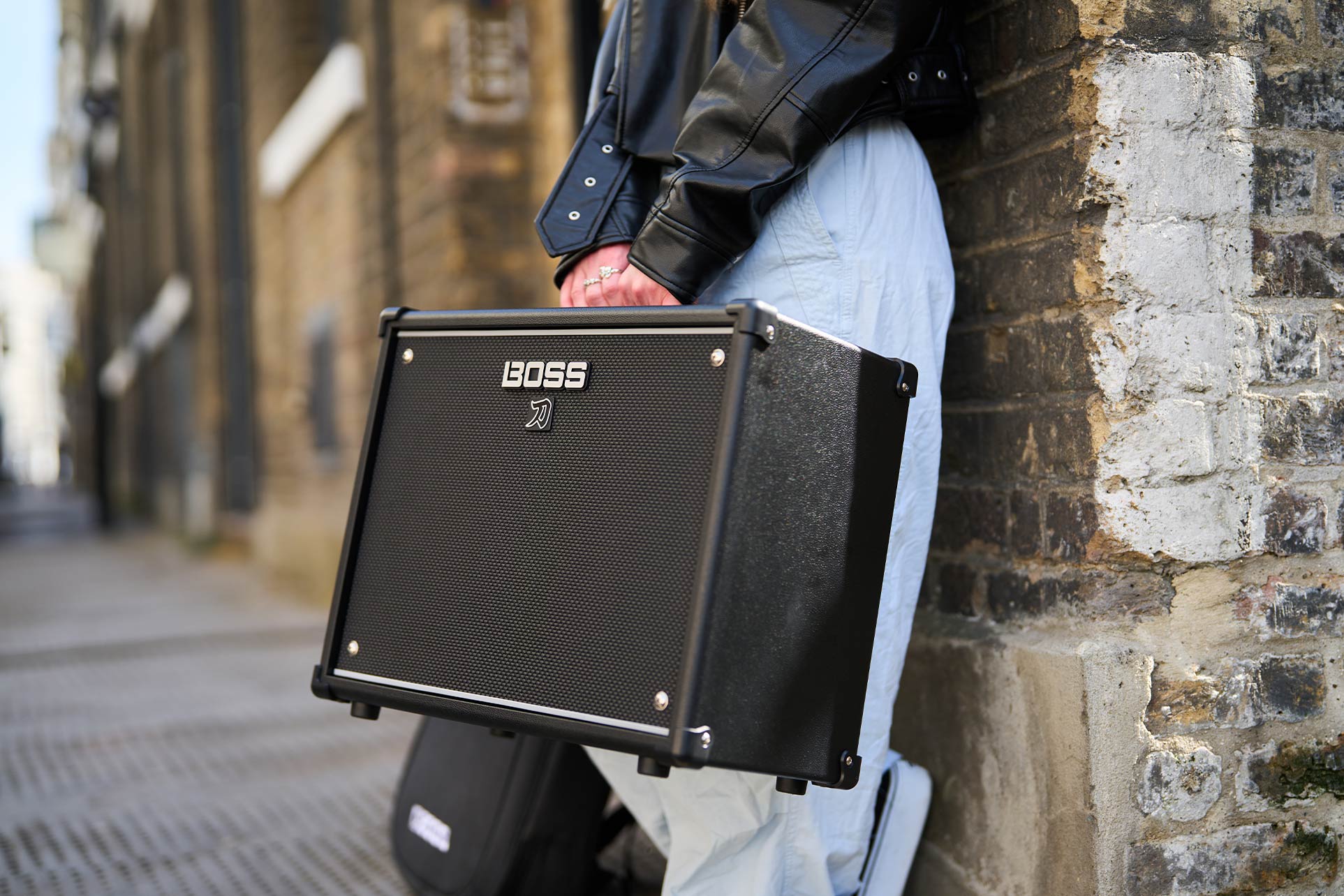 COMBO BOSS KATANA KTN50 3EX 50W, Amplificador