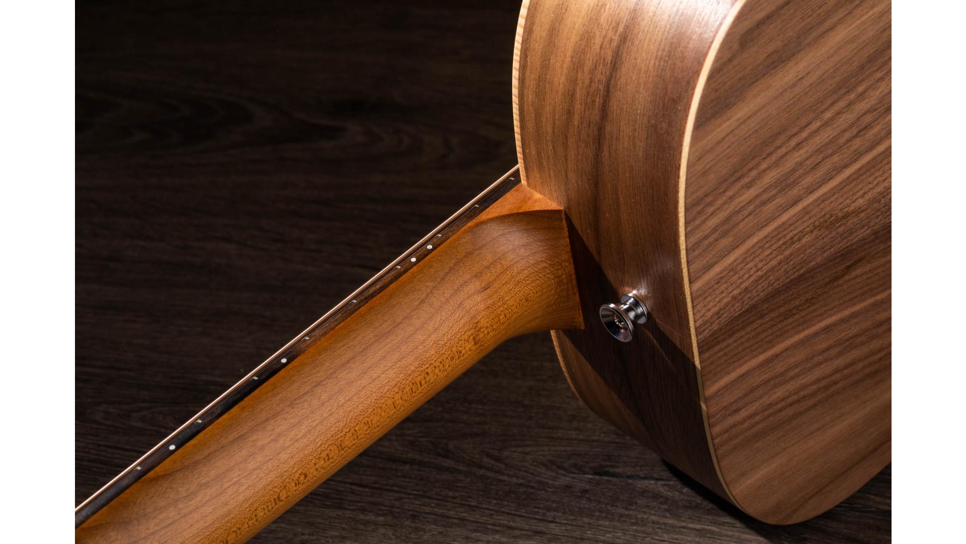 TAYLOR BT1e WALNUT, Guitarra Eletroacústica