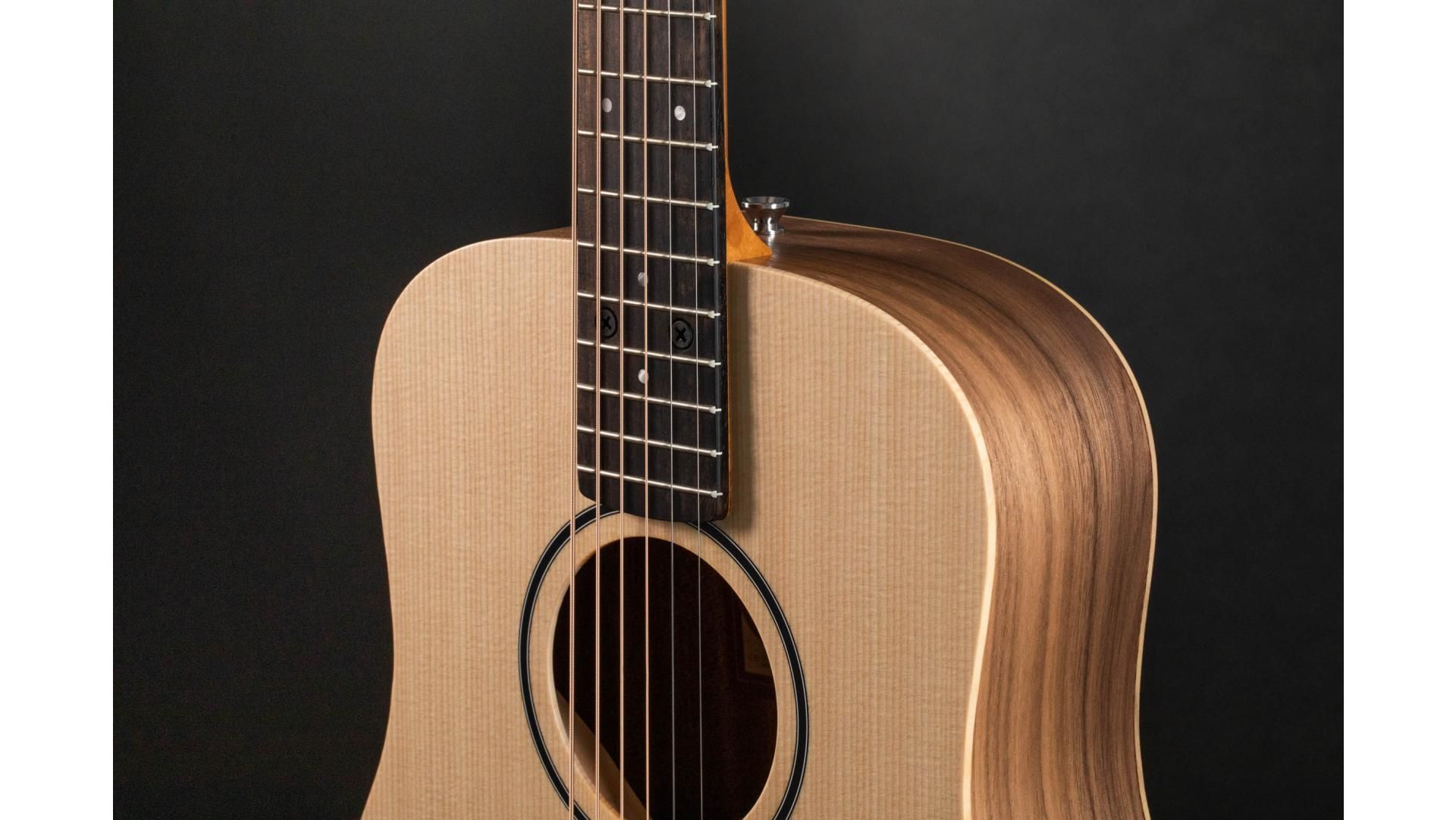 TAYLOR BT1e WALNUT, Guitarra Eletroacústica