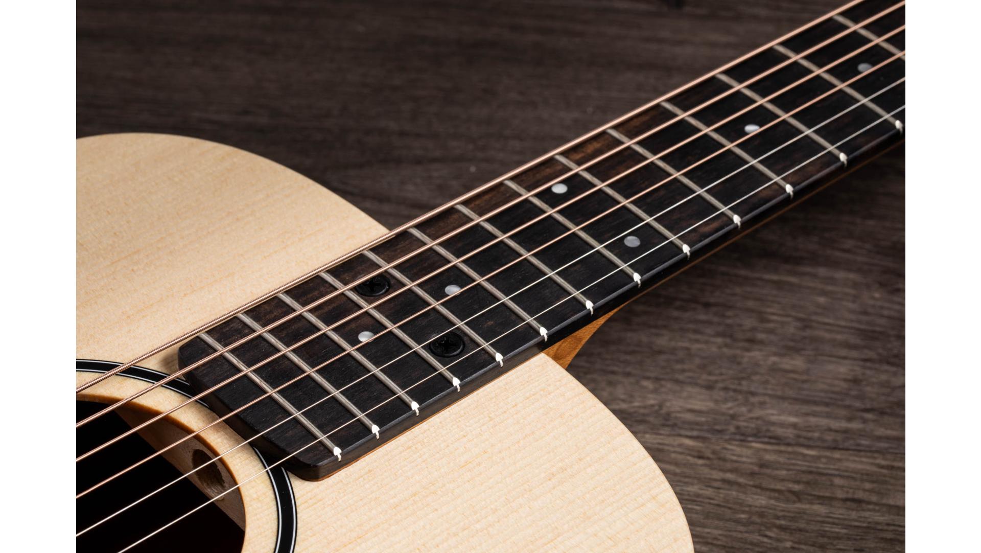 TAYLOR BT1e WALNUT, Guitarra Eletroacústica