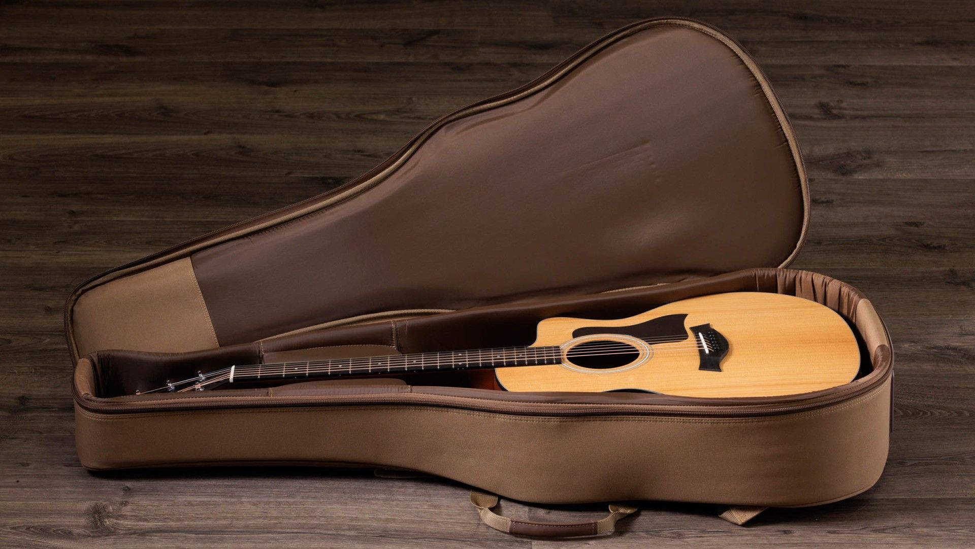 TAYLOR 114ce Sapele/Spruce, Guitarra Electroacústica