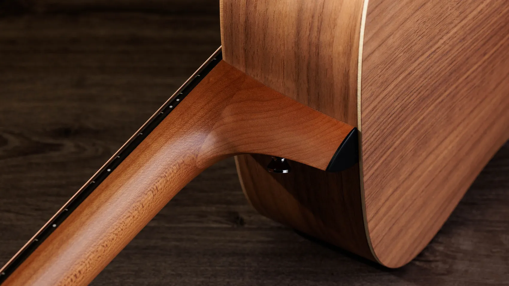 Academy 10e,Walnut/Spruce