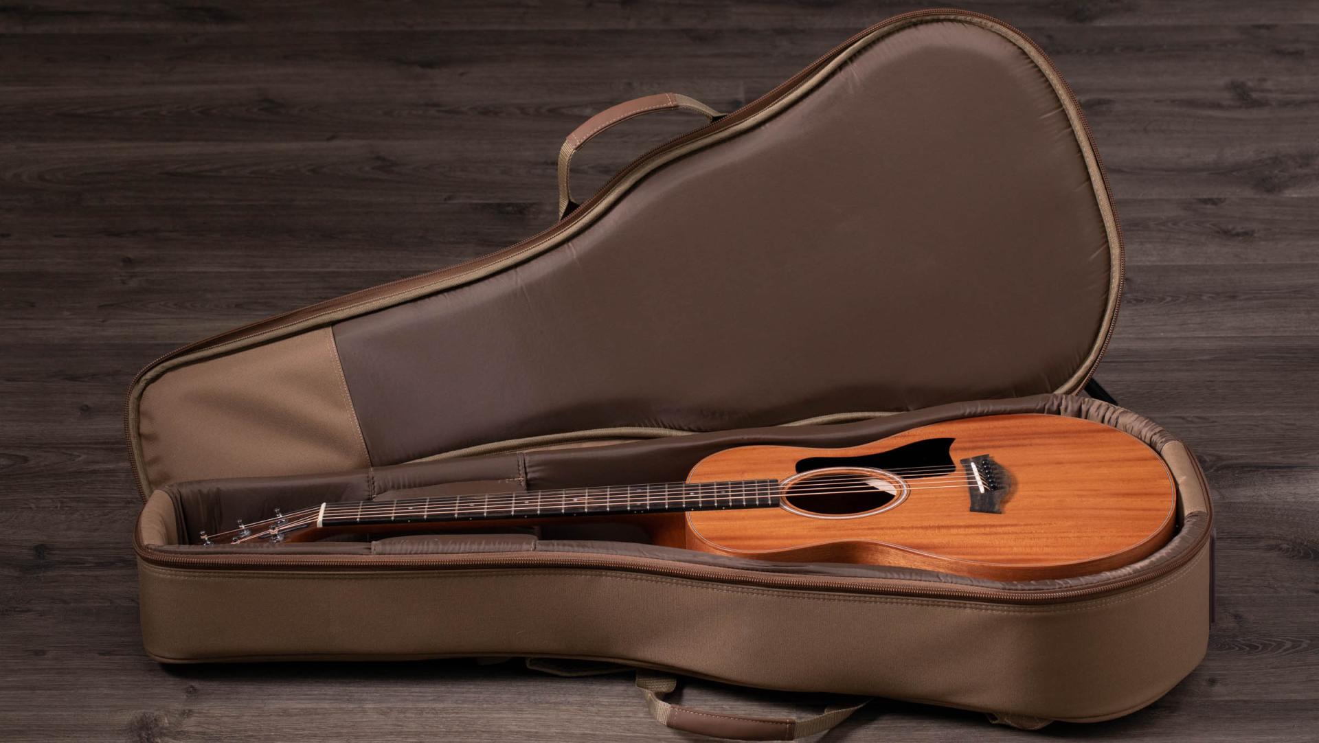 TAYLOR GS Mini-e Mahogany, Guitarra Electroacústica