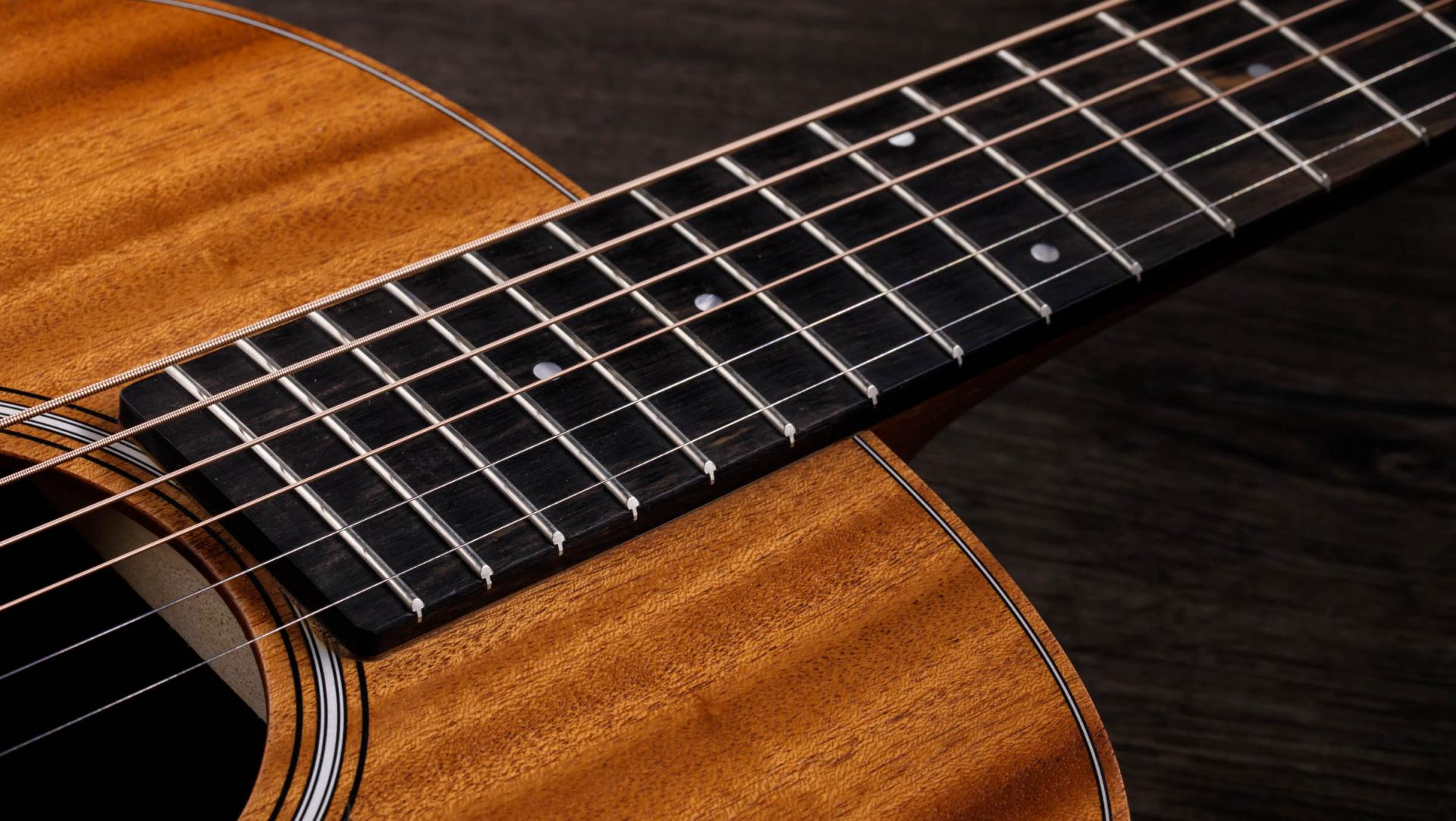 TAYLOR GS Mini-e Mahogany, Guitarra Electroacústica