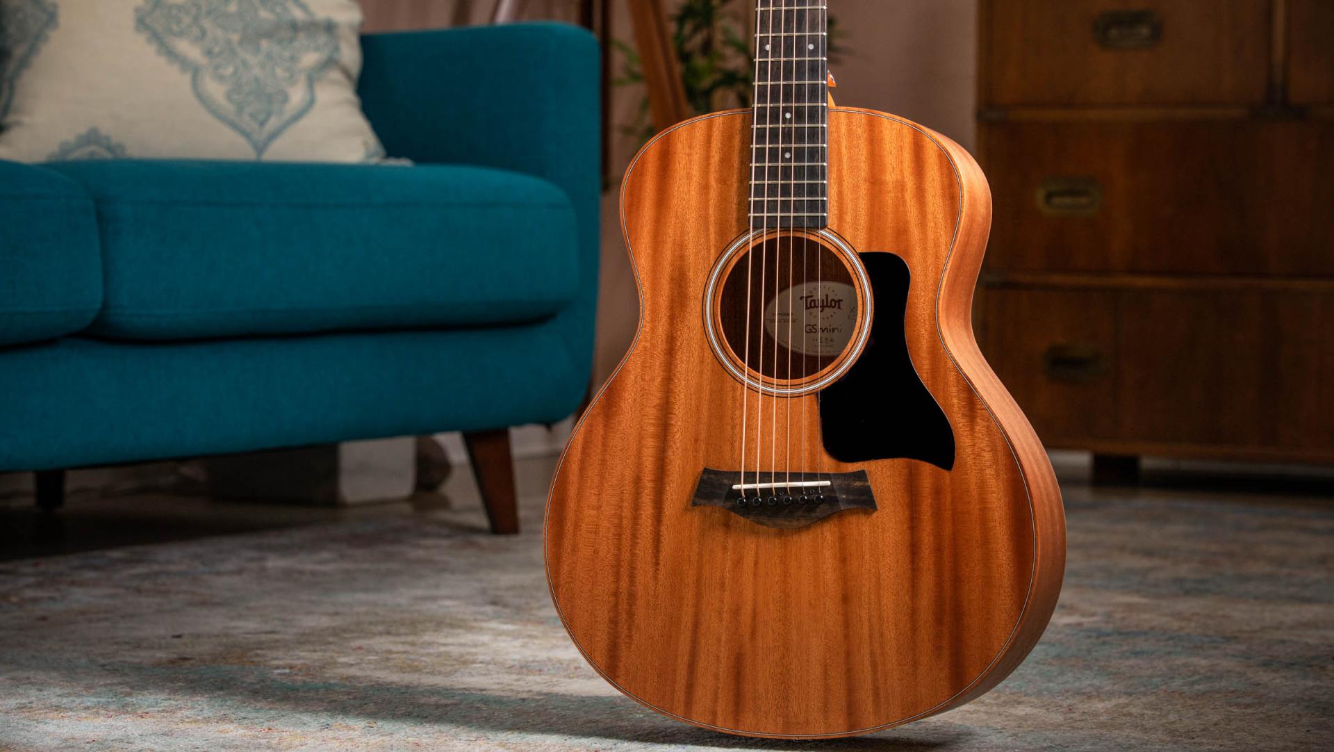 TAYLOR GS Mini-e Mahogany, Guitarra Electroacústica